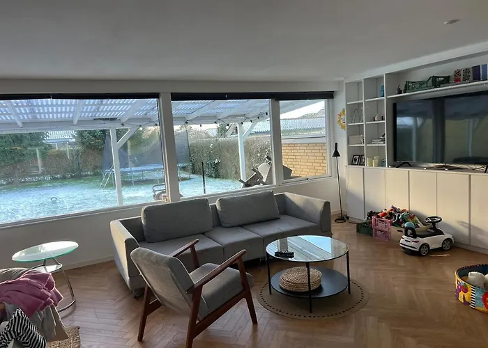 Large Townhouse * Odense